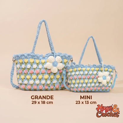 Comparativa de tamaños del bolso azul: Grande 29x18 cm y Mini 23x13 cm