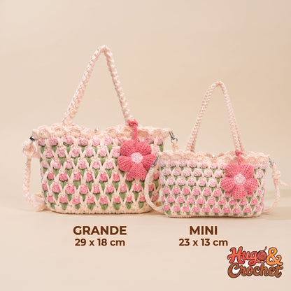 Comparativa de tamaños del bolso rosa: Grande 29x18 cm y Mini 23x13 cm